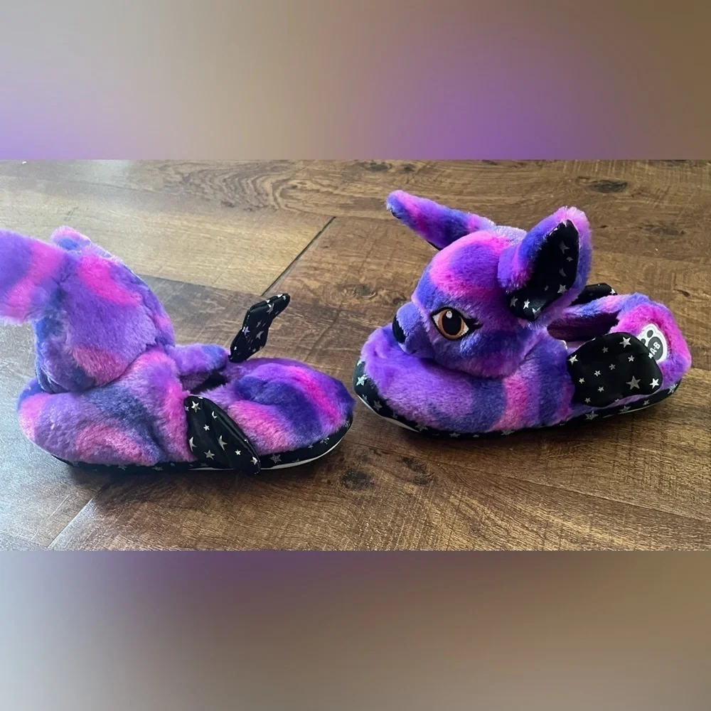 Build a bear kids youth bat plush slippers Sz 1-2 big kids